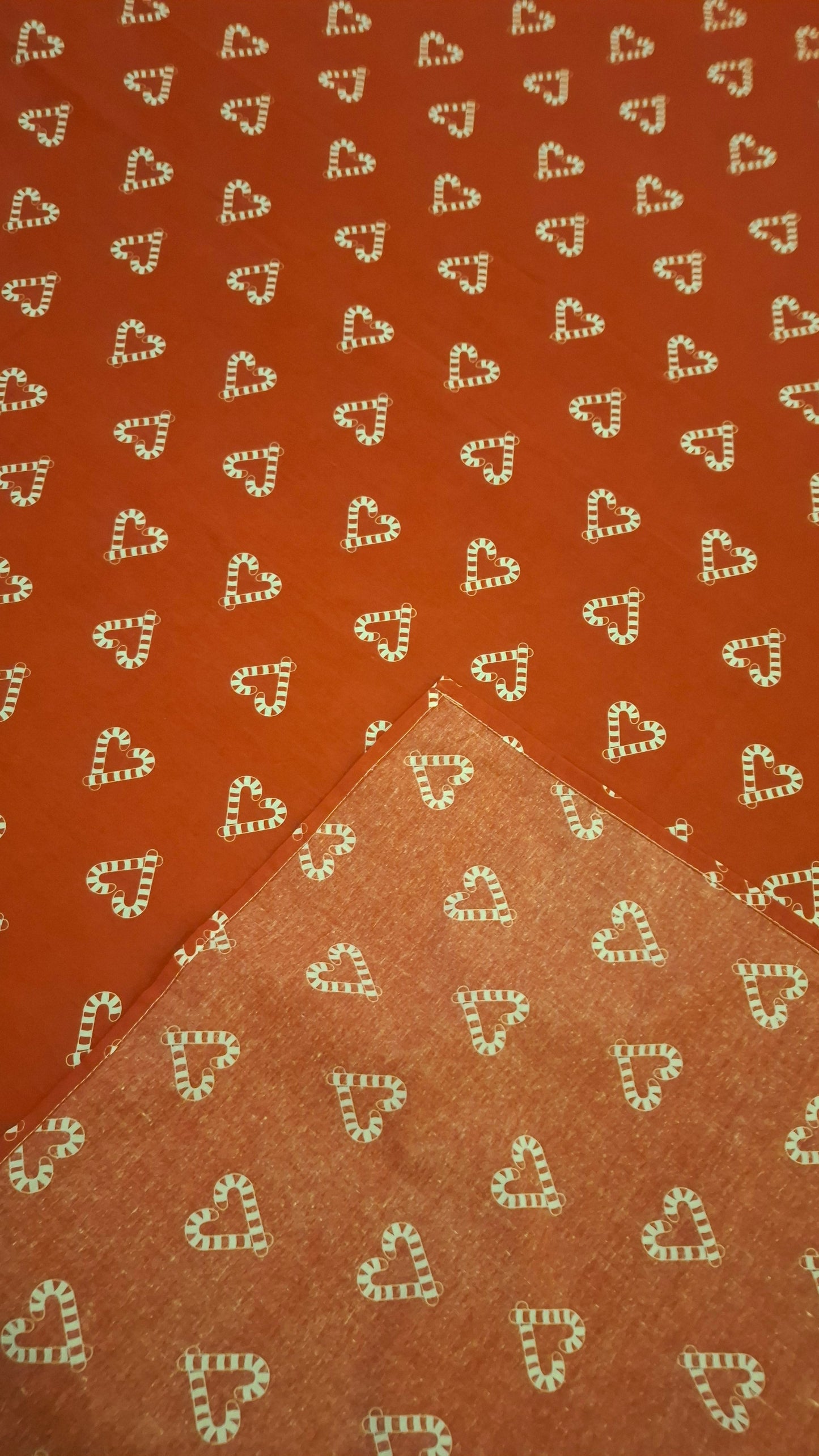 Love hearts red bedsheet