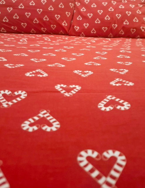 Love hearts red bedsheet